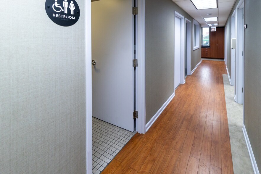 More Photos Of 2400 N Ashland Ave, Chicago Medical For Lease
