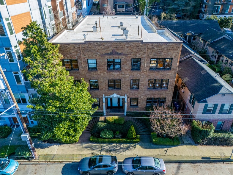 More Photos Of 416 Summit Ave E, Seattle Apartments For Sale