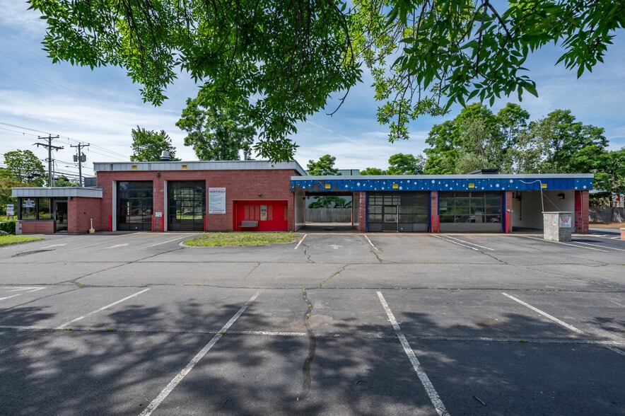 More Photos Of 386 Daniel Webster Hwy, Merrimack Auto Repair For Sale