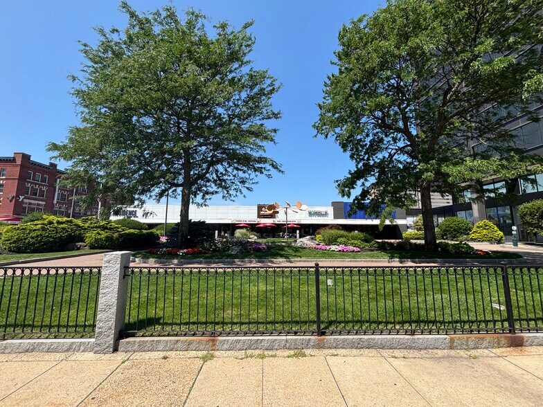 More Photos Of 1000 Elm St, Manchester Office For Lease