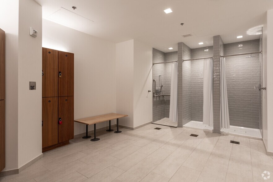 More Photos Of 2000 Corporate Ridge Rd, McLean Office For Lease