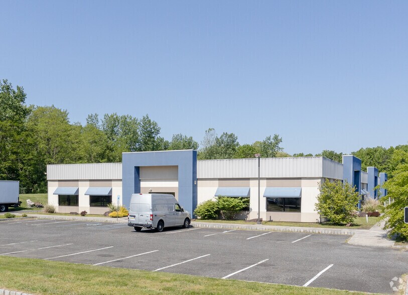 More Photos Of 5 Nami Ln, Hamilton Office For Sale