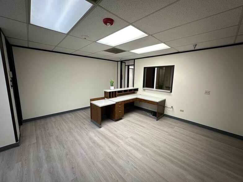 More Photos Of 2323 16th St, Bakersfield Medical For Lease