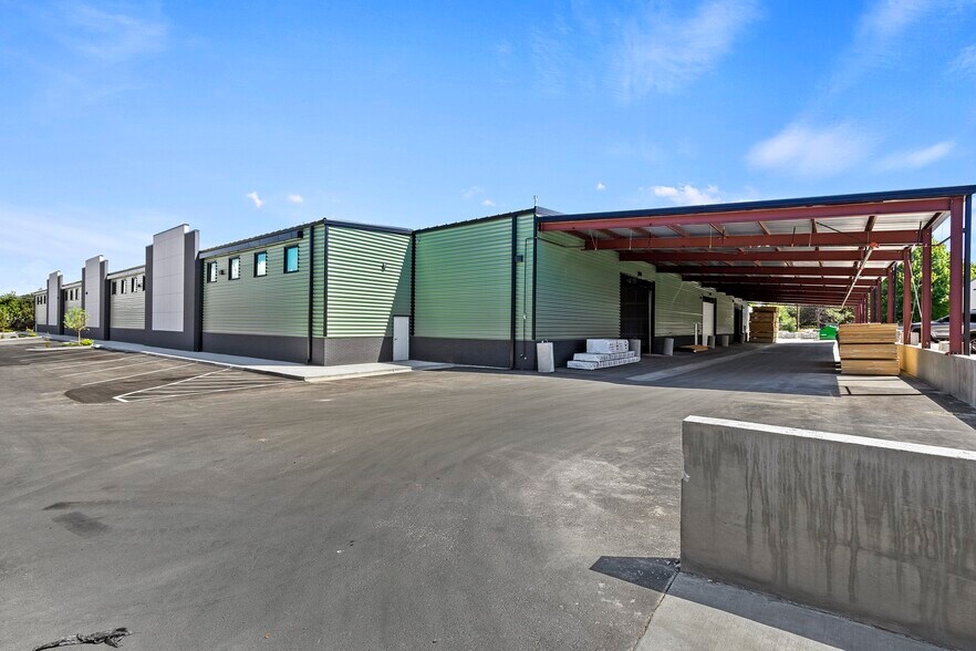 More Photos Of 335 S Locust Grove Rd, Meridian Manufacturing For Sale