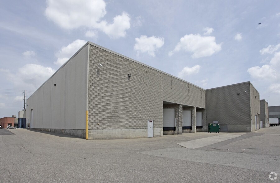 More Photos Of 1020 Lorimar Dr, Mississauga Warehouse For Sale
