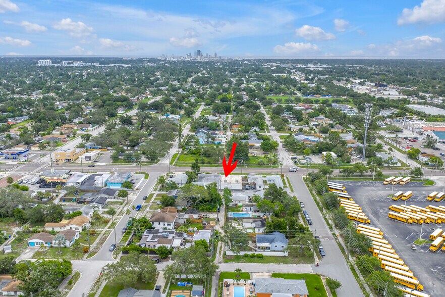 More Photos Of 559 49th St S, Saint Petersburg Storefront For Lease