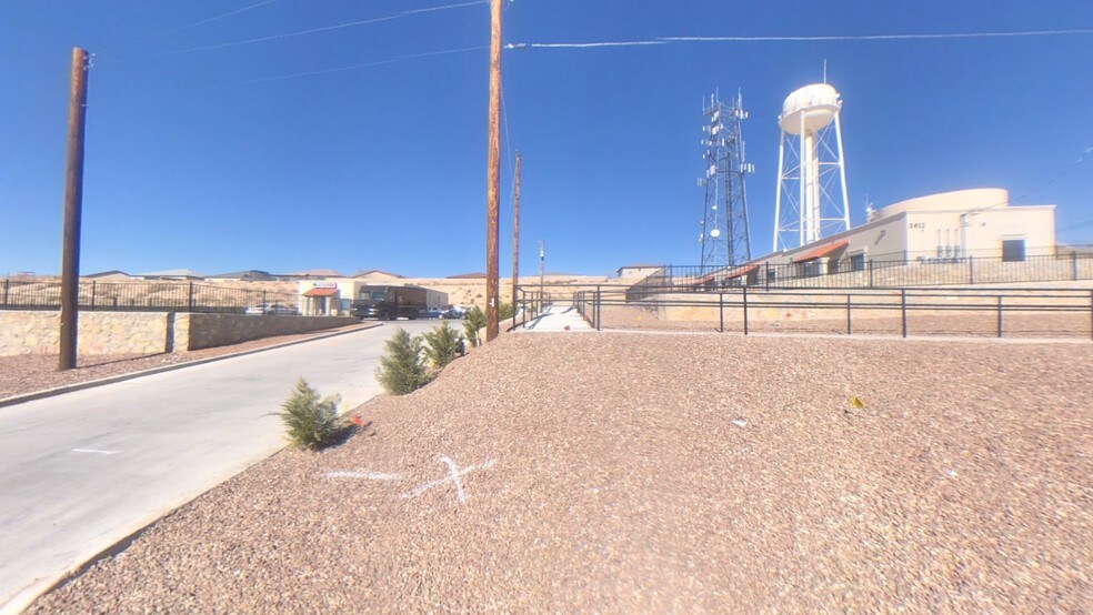 More Photos Of 3012 Mountain Pass Blvd, Anthony Office For Lease