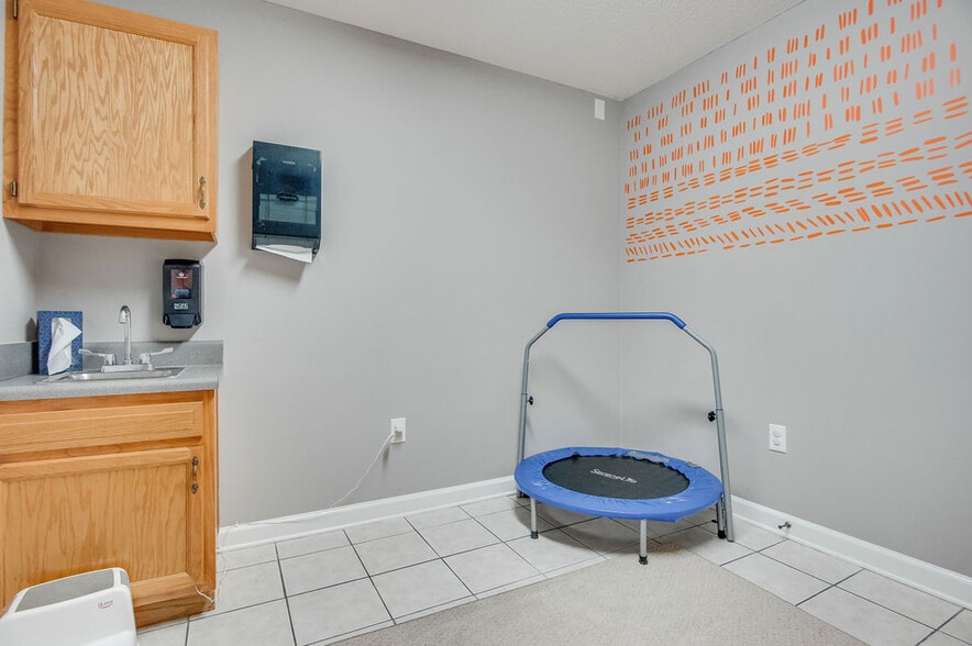 More Photos Of 217-219 Station St, Jacksonville Medical For Lease