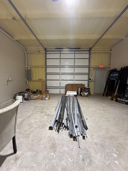 More Photos Of 3825 Quanah Hill Rd, Weatherford Light Distribution For Lease