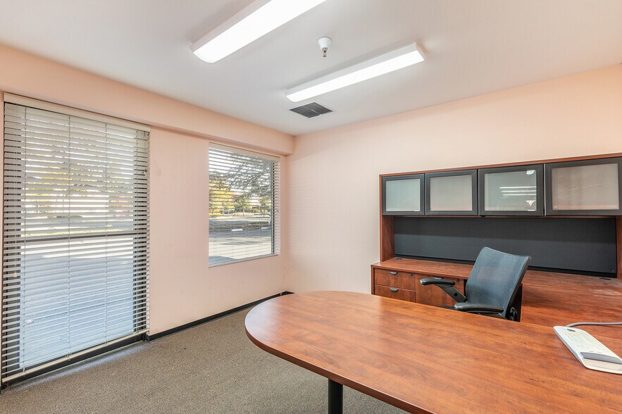 More Photos Of 6050 Commerce Blvd, Rohnert Park Office For Sale