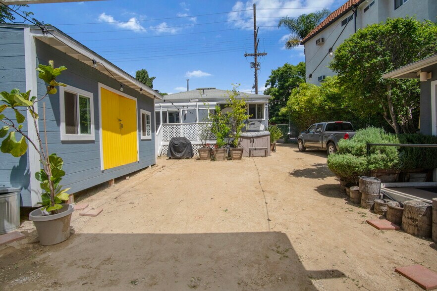 More Photos Of 4760 York Blvd, Los Angeles Office For Sale