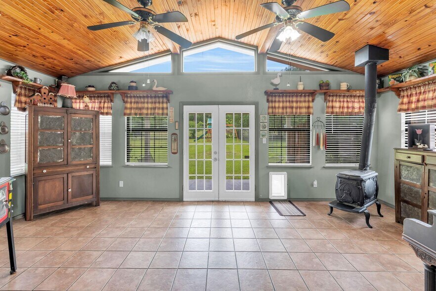 More Photos Of 103 Roundabout Ln, Huntsville Specialty For Sale
