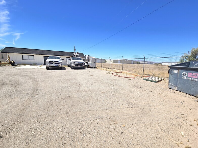 More Photos Of 10135 S Barrackman Rd, Mohave Valley Light Distribution For Lease