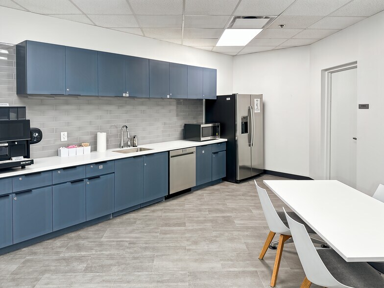 More Photos Of 604 Courtland St, Orlando Coworking Space