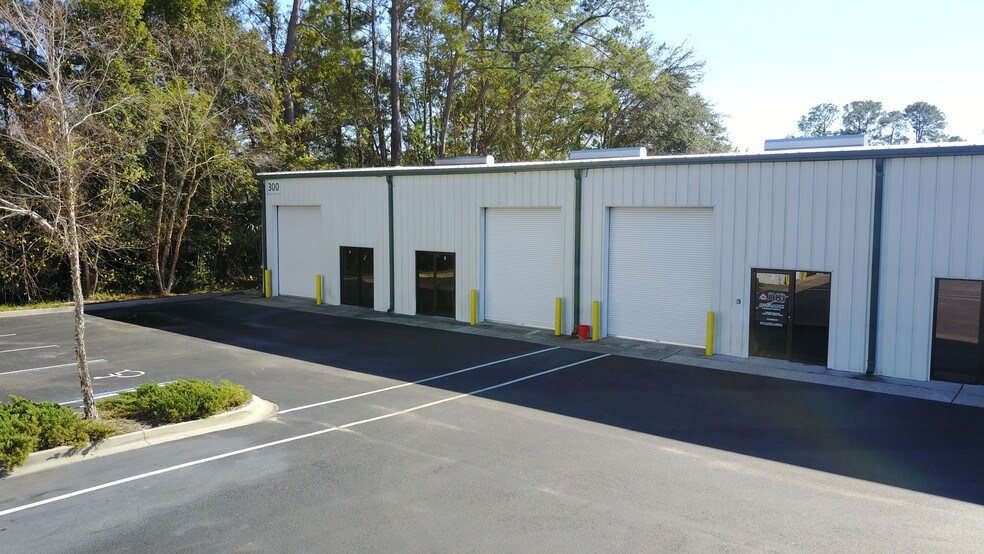 More Photos Of 2611 Old Middleburg Rd N, Jacksonville Unknown For Lease