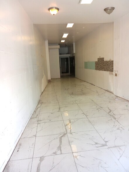 More Photos Of 13308 35th Ave, Flushing Storefront Retail Office For Lease