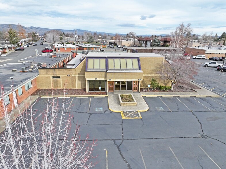 More Photos Of 401 S 12th Ave, Yakima Medical For Sale