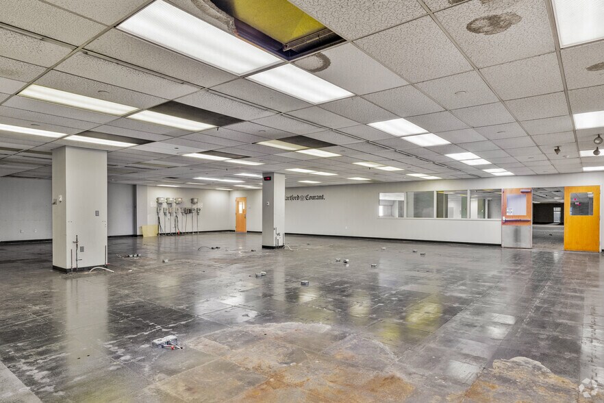 More Photos Of 285 Broad St, Hartford Office For Sale