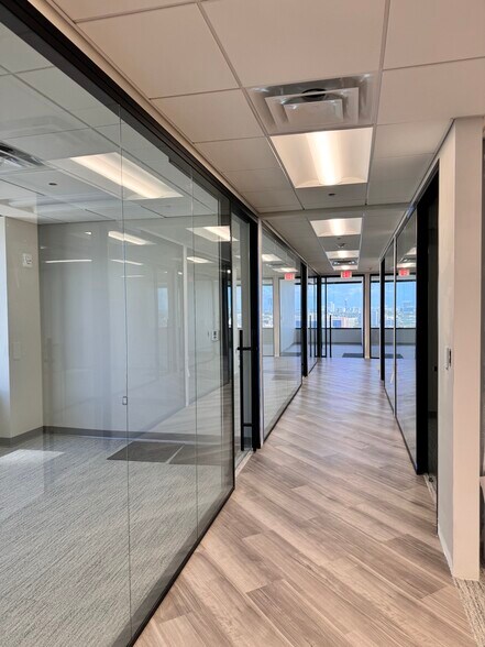 More Photos Of 2 S Biscayne Blvd, Miami Office Residential For Lease