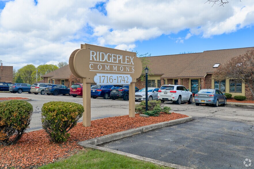 More Photos Of 1724-1742 E Ridge Rd, Rochester Medical For Sale