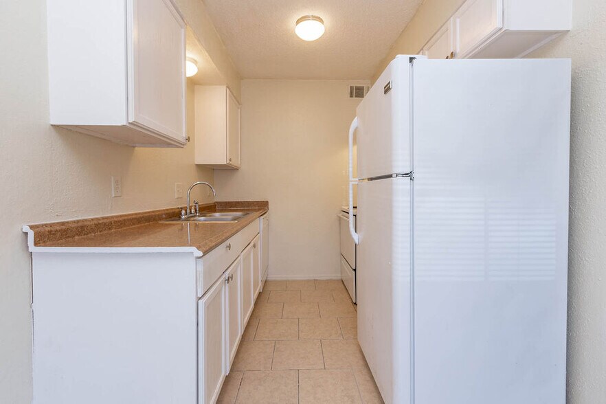 More Photos Of 7404 Lyrewood Ln, Oklahoma City Apartments For Sale