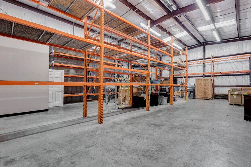 More Photos Of 20530 Sunshine Ln, Spring Service For Sale