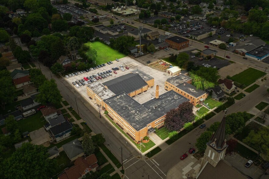 More Photos Of 650 S Irwin Ave, Green Bay Schools For Sale