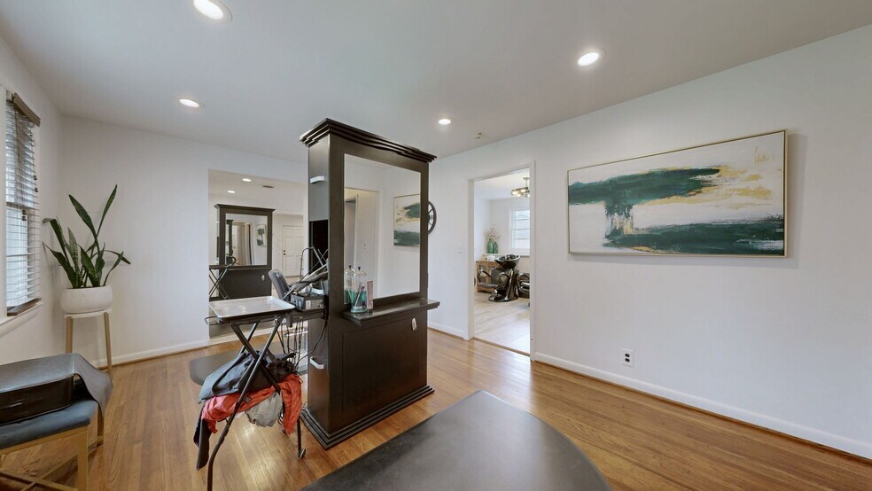 More Photos Of 2898 Elm Hill Pike, Nashville Office Residential For Sale