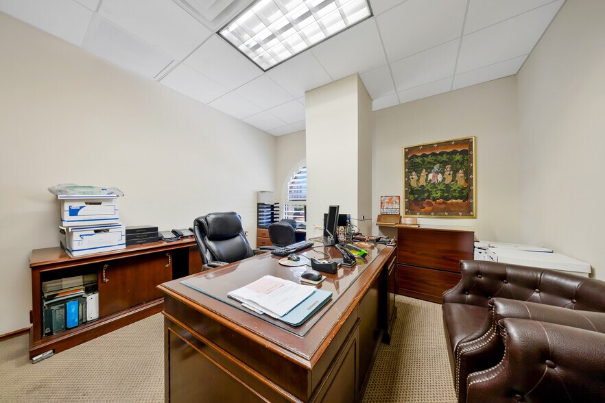 More Photos Of 1805 Ponce de Leon Blvd, Coral Gables Medical For Sale