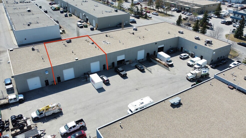 More Photos Of 5030 13th St SE, Calgary Warehouse For Lease