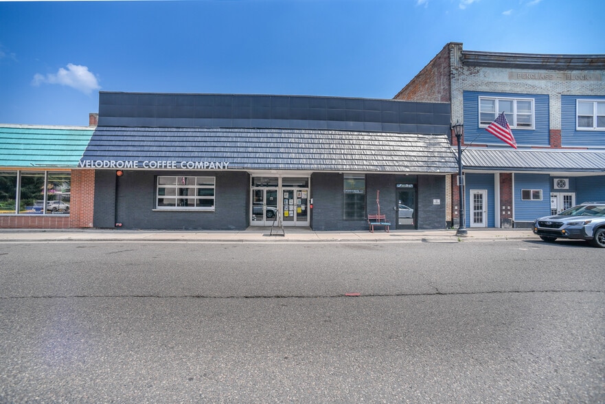 Primary Photo Of 105 S Main St, Ishpeming Restaurant For Sale