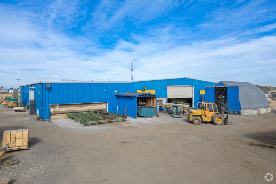 Primary Photo Of 262029 Balzac Blvd, Rocky View No 44 Warehouse For Lease