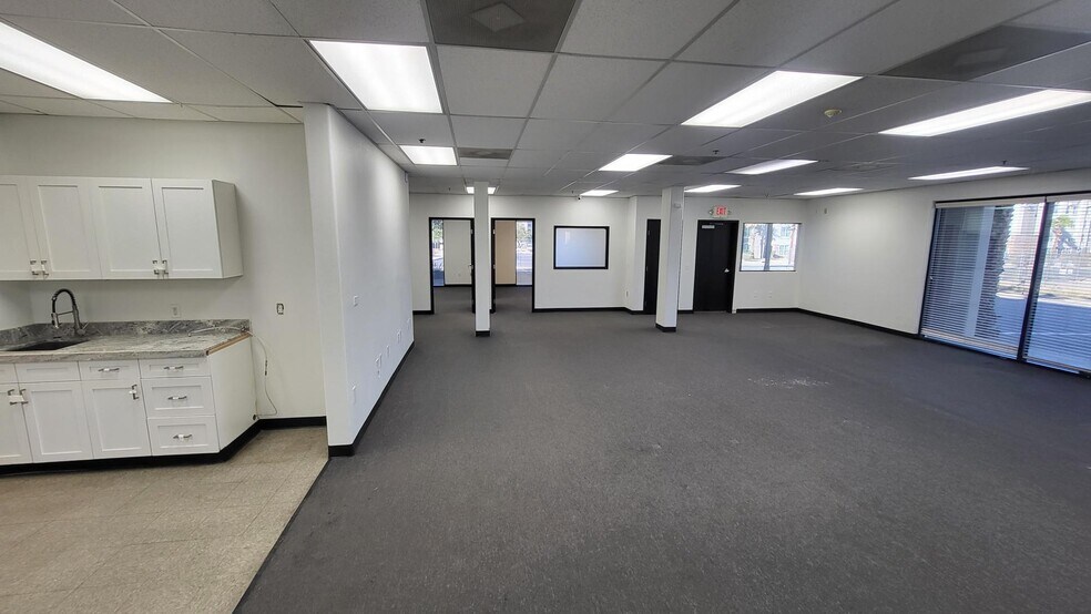More Photos Of 3325-3326 W Oquendo Rd, Las Vegas Warehouse For Lease