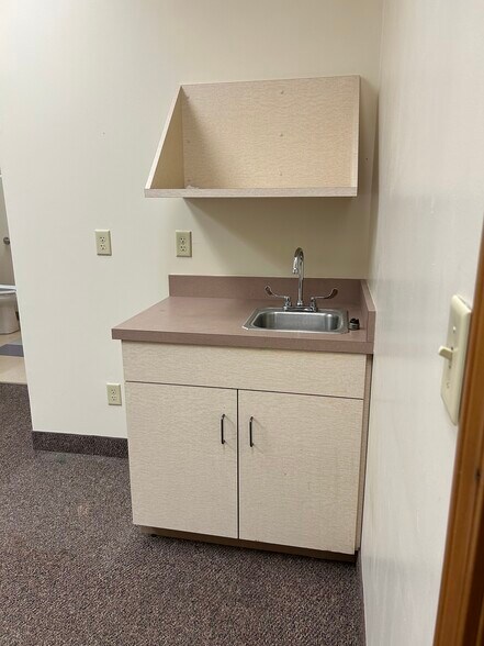 More Photos Of 8214-8244 N Main St, Dayton Medical For Lease