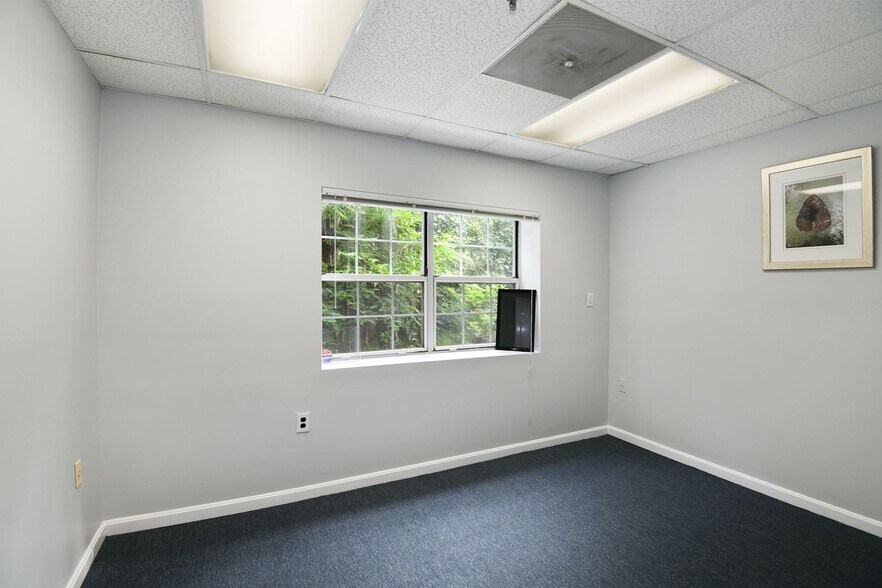 More Photos Of 13621-13689 Baltimore Ave, Laurel Medical For Sale