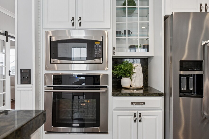 More Photos Of 917 Howard Ave, Burlingame Office Residential For Sale