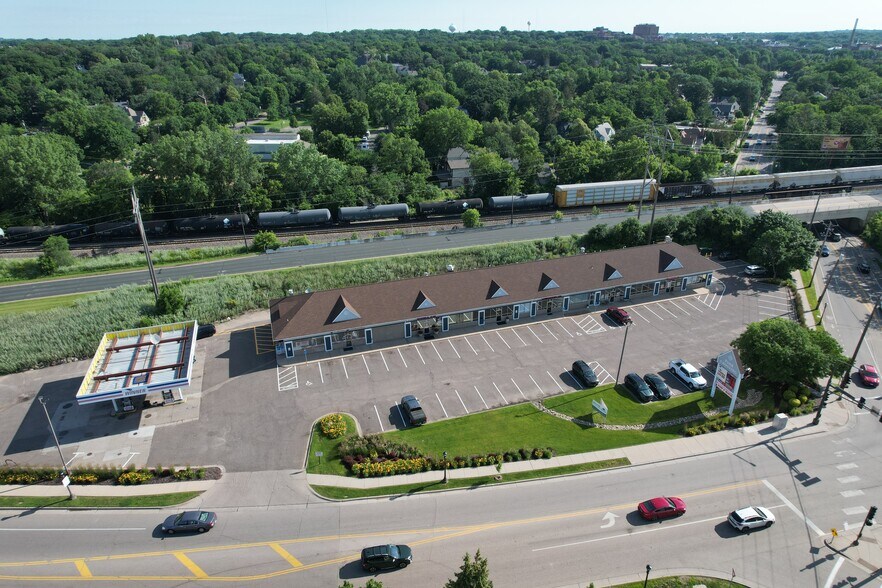 More Photos Of 2233 Energy Park Dr, Saint Paul General Retail For Lease