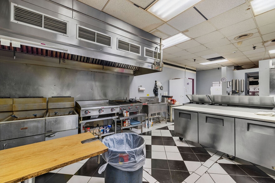 More Photos Of 845 Cayuga St, Lewiston Sports And Entertainment For Sale