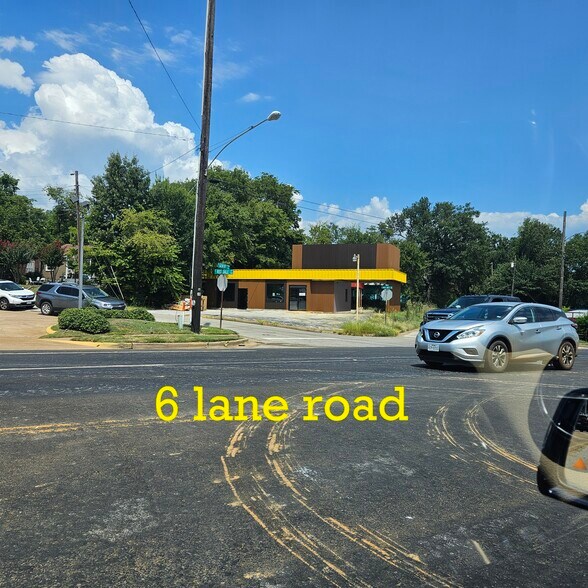 More Photos Of 720 E Rosedale St, Tyler Fast Food For Lease