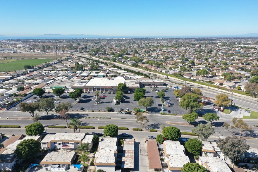 More Photos Of 4833-4917 S Rose Ave, Oxnard Supermarket For Sale