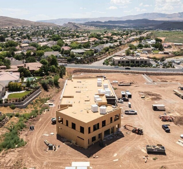 More Photos Of 1575 River Rd, St George Coworking Space