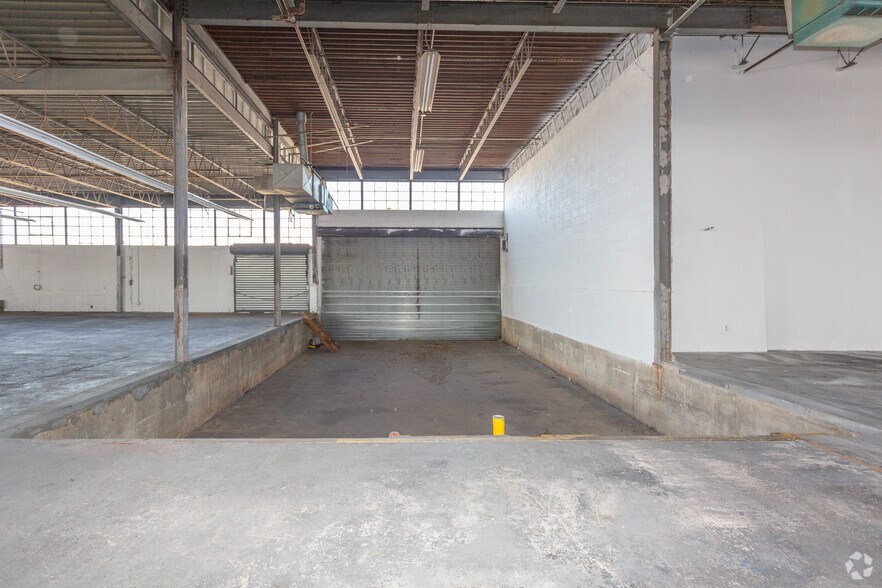 More Photos Of 170 Allen Blvd, Farmingdale Warehouse For Lease