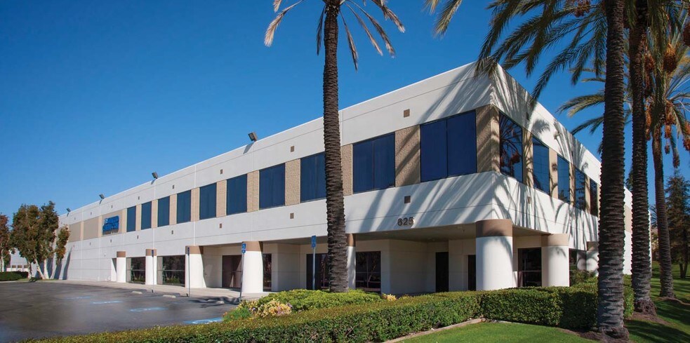 More Photos Of 625 Columbia St, Brea Warehouse For Sale