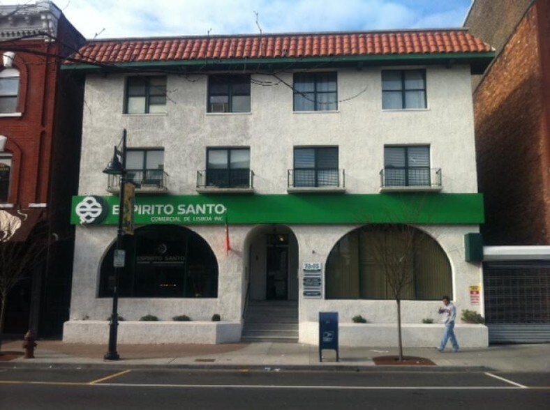 More Photos Of 73-75 Ferry St, Newark Storefront Retail Office For Sale
