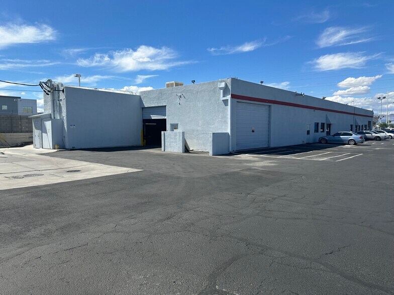 More Photos Of 3105 E Sahara Ave, Las Vegas Auto Repair For Lease