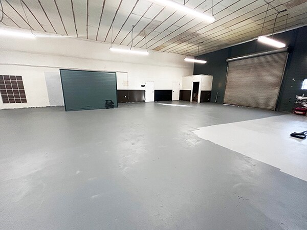 More Photos Of 107 S Ascarate St, El Paso Flex For Sale