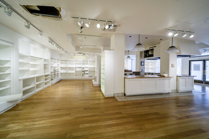 More Photos Of 2000-2020 Chestnut St, San Francisco Storefront Retail Residential For Lease