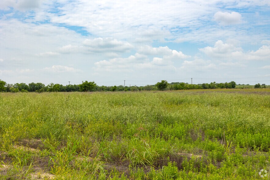 More Photos Of 1001 Rohde Road, Kyle Land For Lease