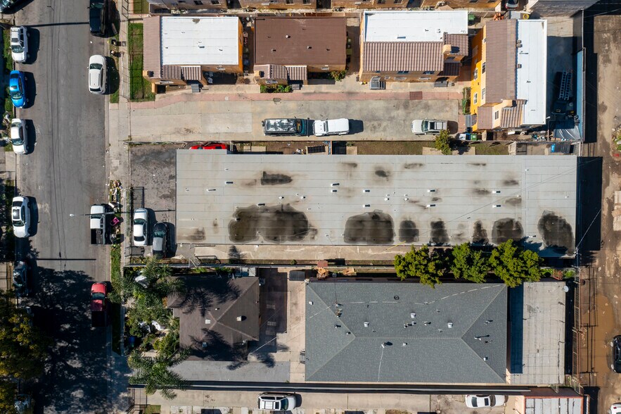 More Photos Of 921 W 82nd St, Los Angeles Apartments For Sale