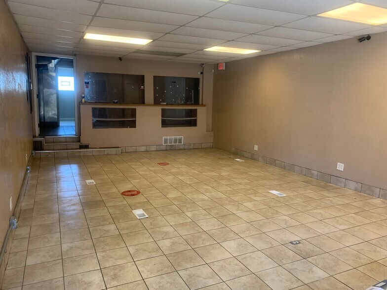 More Photos Of 908 Raymond St, Akron Convenience Store For Sale